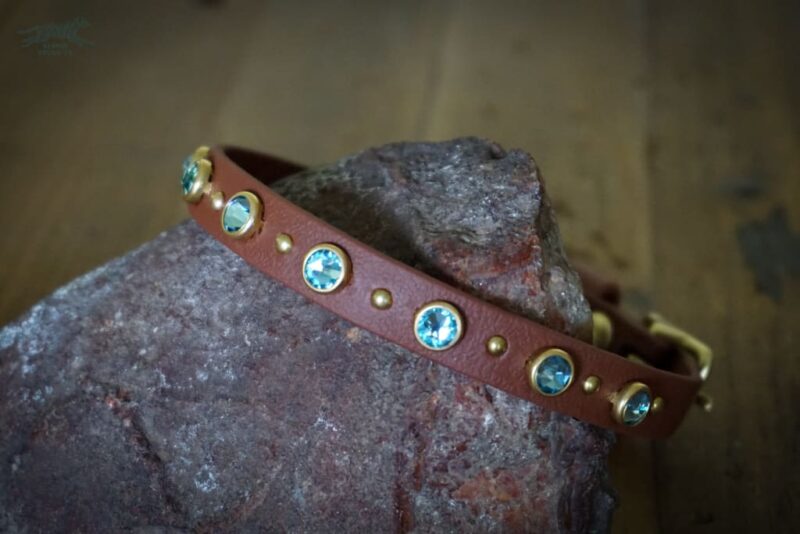 Petite TOFINO Crystal Buckle Collar - Image 3